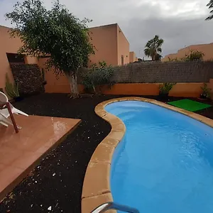 Jessita Pool Corralejo